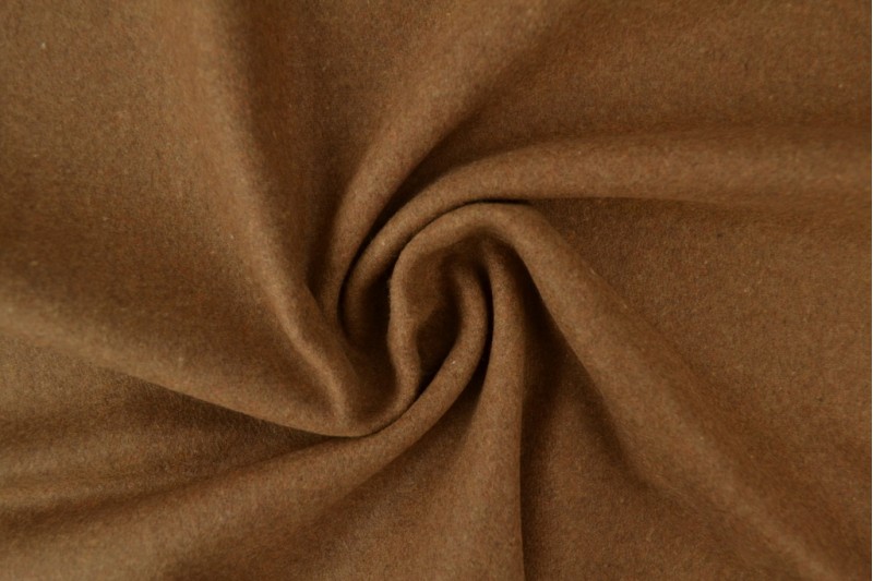 Wolle 79 dunkel camel