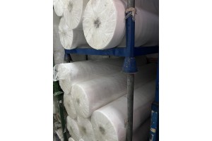 Sonderposten Weiße Non-Woven Vlies 20.000 MTR