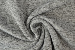 Knitted sweatshirt 02