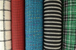 Wolle Chenille (bouclé) 1/2