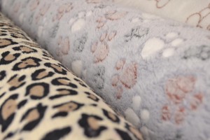 Coral Fleece mit Motiven