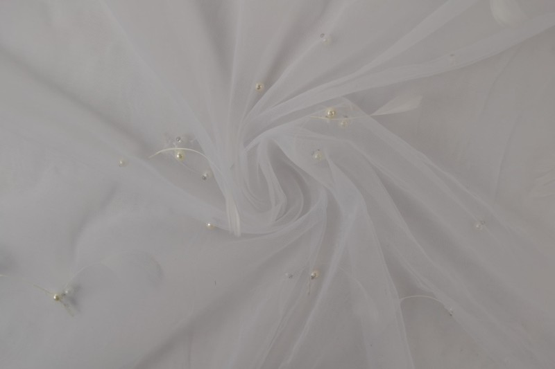 Mesh feather and pearls 09-00 white