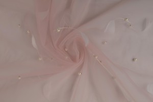 Mesh feather and pearls...
