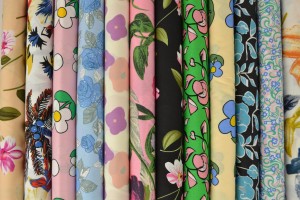 Baumwolle Popeline mit Motiven blumen 1/2
